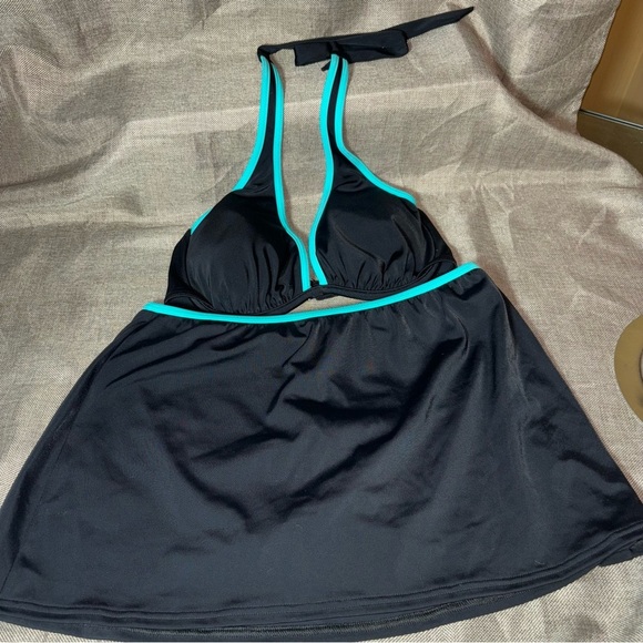 Victoria's Secret Other - Victoria’s Secret Black / Teal Swimsuit Set 36D Top and Skirt bottom Size S